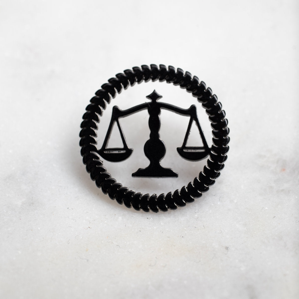 forth + WAYNE Even Scales (Black) hat pin